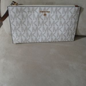Michael Kors wristlet